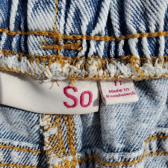 SO Hi-Rise Elastic Waist Denim Shorts Sz 11 - Picture 4 of 12